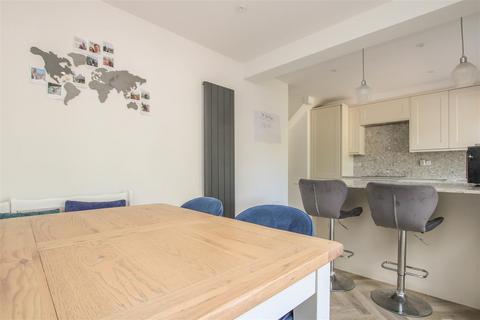 6 Saxon Close, Brentwood, CM13 2EU