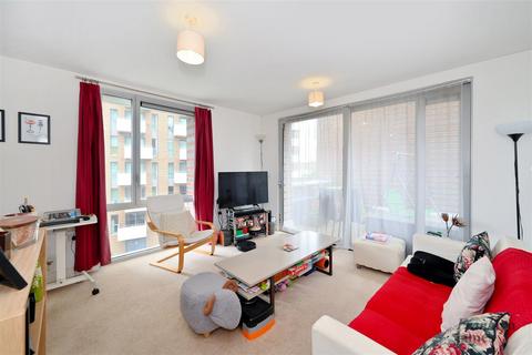 2 bedroom apartment to rent, Devons Road, Bow, E3