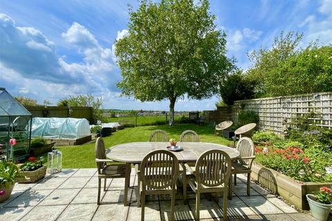 19 Berry Hill Crescent, Cirencester, GL7 2HF