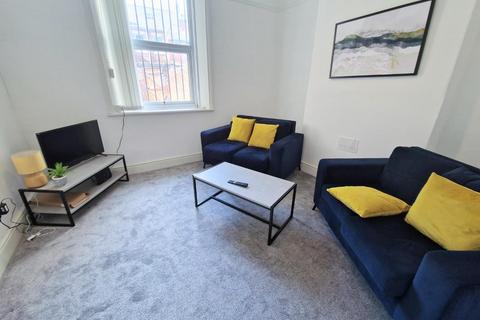 1 bedroom in a house share to rent, Croydon Road, Fenham NE4