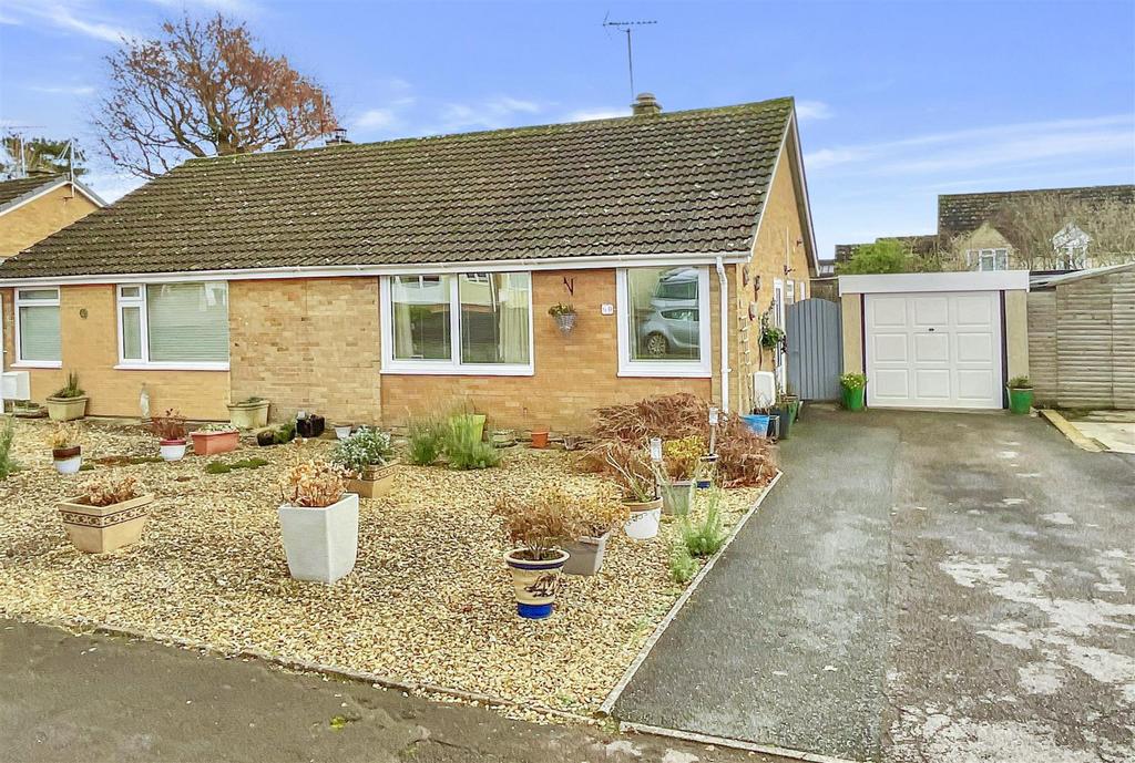 Overhill Road, Stratton, Cirencester 2 bed bungalow for sale £379,950