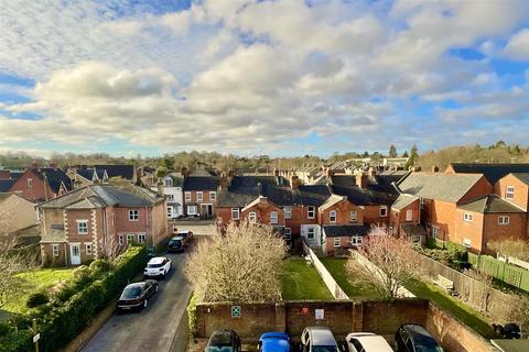 1 bedroom flat for sale, Ashcroft Gardens, Cirencester