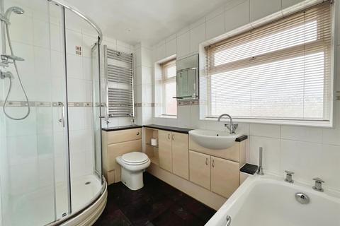 162 Silverdale Close, Coventry, CV2 1QE