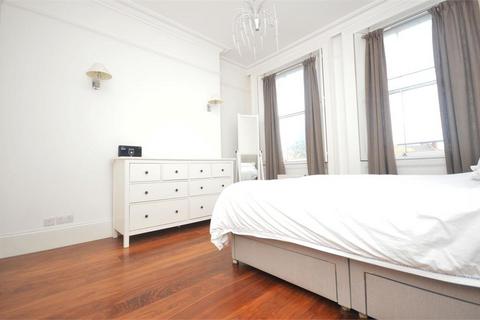 3 bedroom flat to rent, Portland Terrace, Richmond
