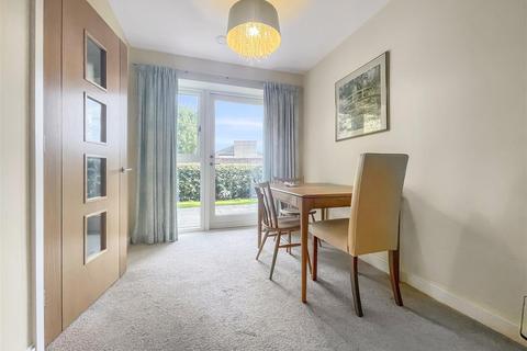 2 bedroom flat for sale, Hammond Way, Cirencester