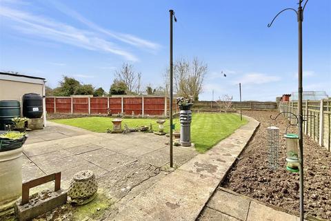 3 bedroom bungalow for sale, Riverway, South Cerney