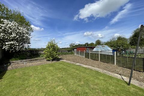 3 bedroom bungalow for sale, Riverway, South Cerney