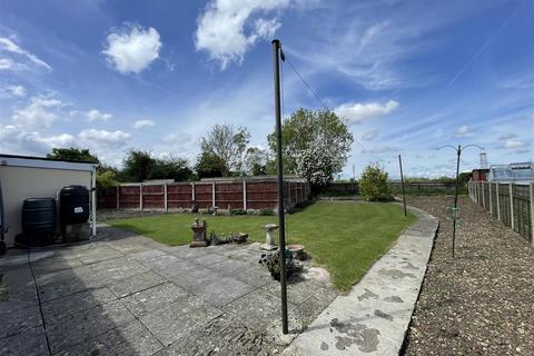 3 bedroom bungalow for sale, Riverway, South Cerney