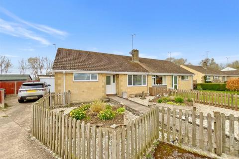 3 bedroom bungalow for sale, Riverway, South Cerney