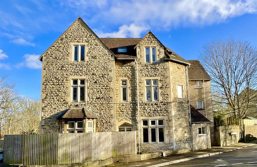 Somerford Road, Cirencester 1 bed flat for sale £169,500