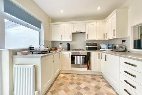 3 bedroom terraced house for sale, Blake Road, Cirencester