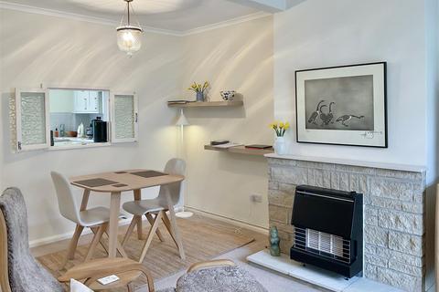 14 Blake Road, Cirencester, GL7 2EG