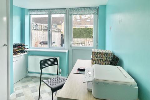 14 Blake Road, Cirencester, GL7 2EG