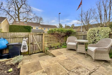 14 Blake Road, Cirencester, GL7 2EG