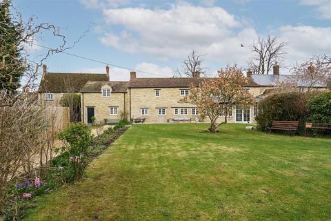 Mallories Cherry Street, Stratton Audley, Bicester, OX27 9AA