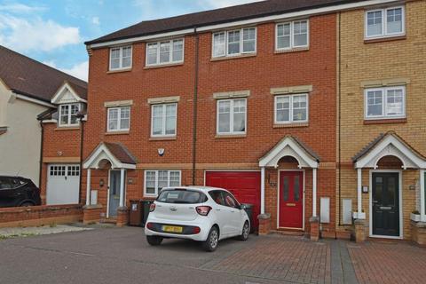 3 bedroom townhouse for sale, Cranesbill Drive, Bicester