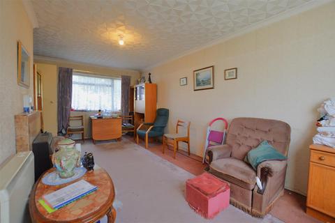 2 bedroom end of terrace house for sale, The Frithe, Slough