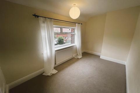 3 bedroom townhouse to rent, Surrey Street, Doncaster DN4
