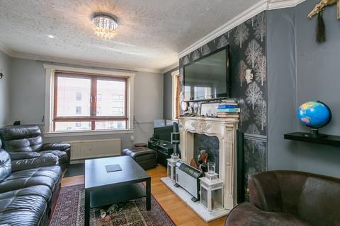 2 bedroom flat for sale, Royston Mains Crescent, Granton, Edinburgh, EH5