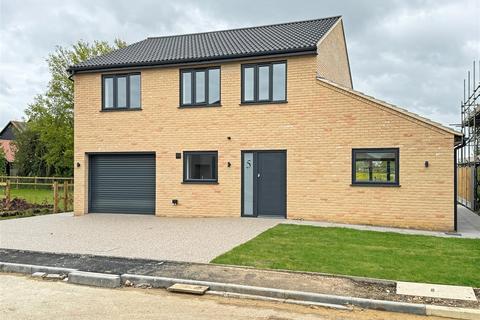 4 bedroom house for sale, Russell Drive, Ely CB6