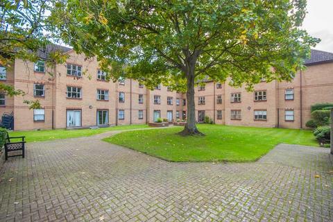 1 bedroom retirement property for sale, Balmoral Court, Springfield Road, City Centre, Chelmsford, CM2