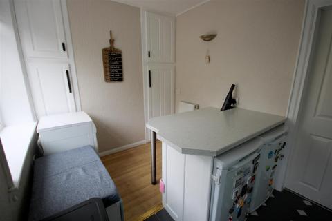 2 bedroom terraced house for sale, Woodroyd Gardens, Luddendenfoot HX2
