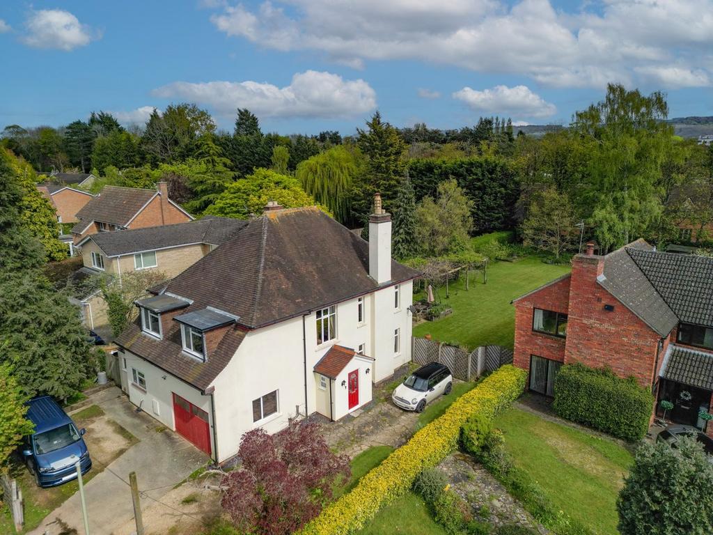 Carisbrooke Road, Hucclecote... 4 bed detached house for sale £675,000