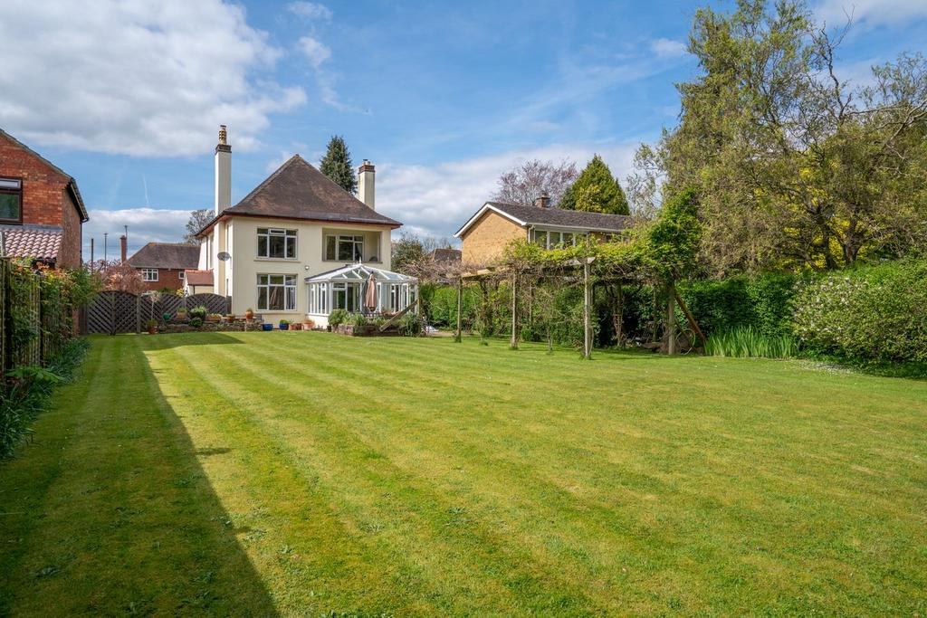Carisbrooke Road, Hucclecote... 4 bed detached house for sale £675,000