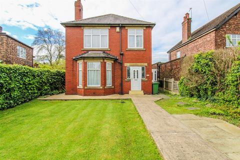 4 bedroom detached house for sale, Thornbury Road, Wakefield WF2