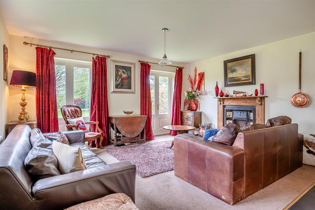 8593517-interior04.jpg