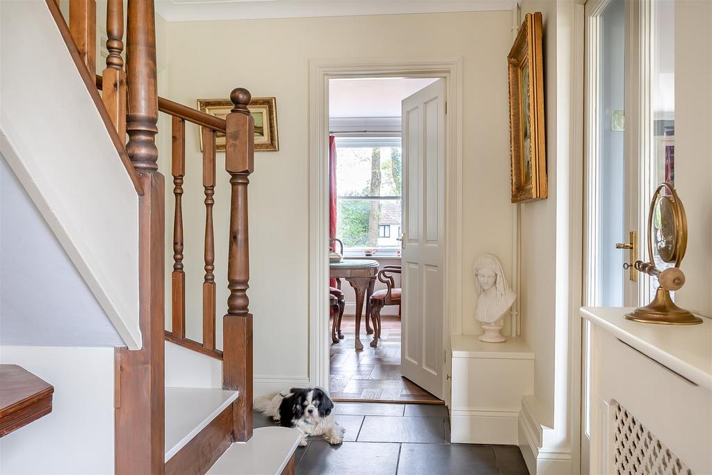 8593517-interior24.jpg
