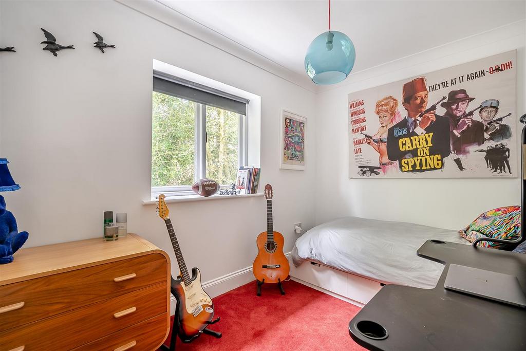 8593517-interior43.jpg