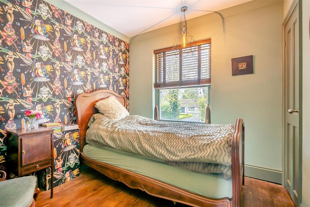 8593517-interior42.jpg