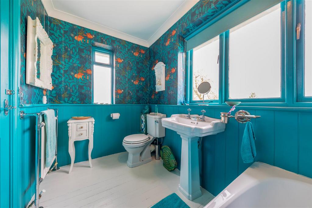8592091-interior24v2.jpg