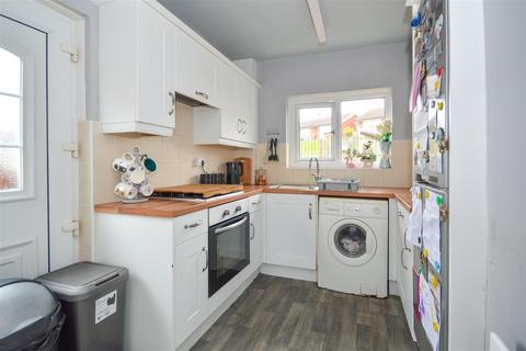 2 bedroom semi-detached house for sale, Dimplewells Road, Ossett WF5