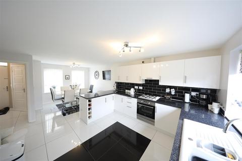 4 bedroom detached house for sale, Boundary Way, Hull