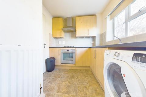 2 bedroom flat for sale, Cotswold Drive, Great Ashby, Stevenage SG1