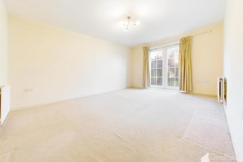 2 bedroom flat for sale, Cotswold Drive, Great Ashby, Stevenage SG1