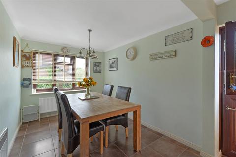 10 Leney Road, Wateringbury, Maidstone, ME18 5DQ