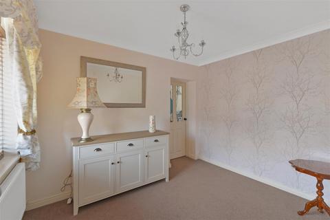 10 Leney Road, Wateringbury, Maidstone, ME18 5DQ