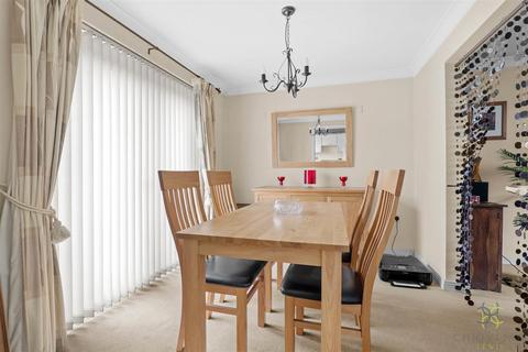 3 bedroom end of terrace house for sale, Spinney Grove, Evesham WR11