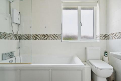 77 Ferncroft Avenue, Ruislip, HA4 9JE