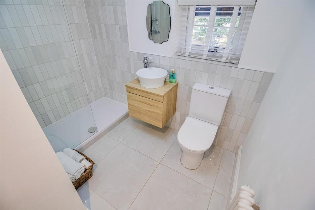 Shower room/w.c.