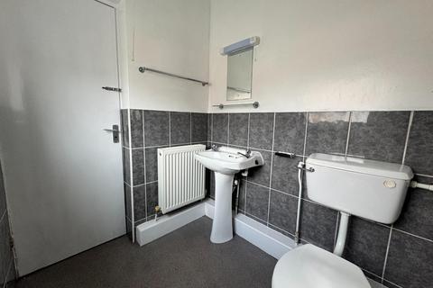 1 bedroom flat to rent, Nelson Street, Whittington Moor, Chesterfield, S41 8RP