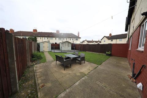 3 bedroom semi-detached house for sale, Willerby Road, Hull