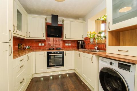 91 Parkinson Close, Wakefield, WF1 4NR