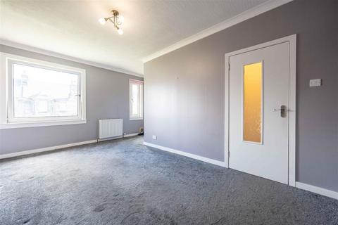 2 bedroom flat for sale, Gray Street, Perth
