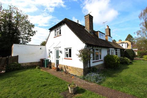 7 Vincent Close, Chipstead, Coulsdon, CR5 3FD