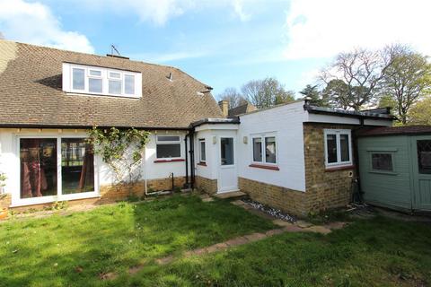 7 Vincent Close, Chipstead, Coulsdon, CR5 3FD