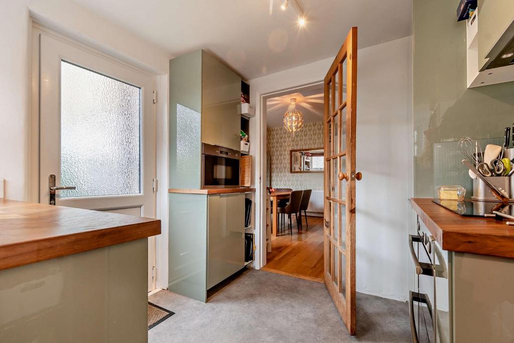8596005-interior15-800.jpg